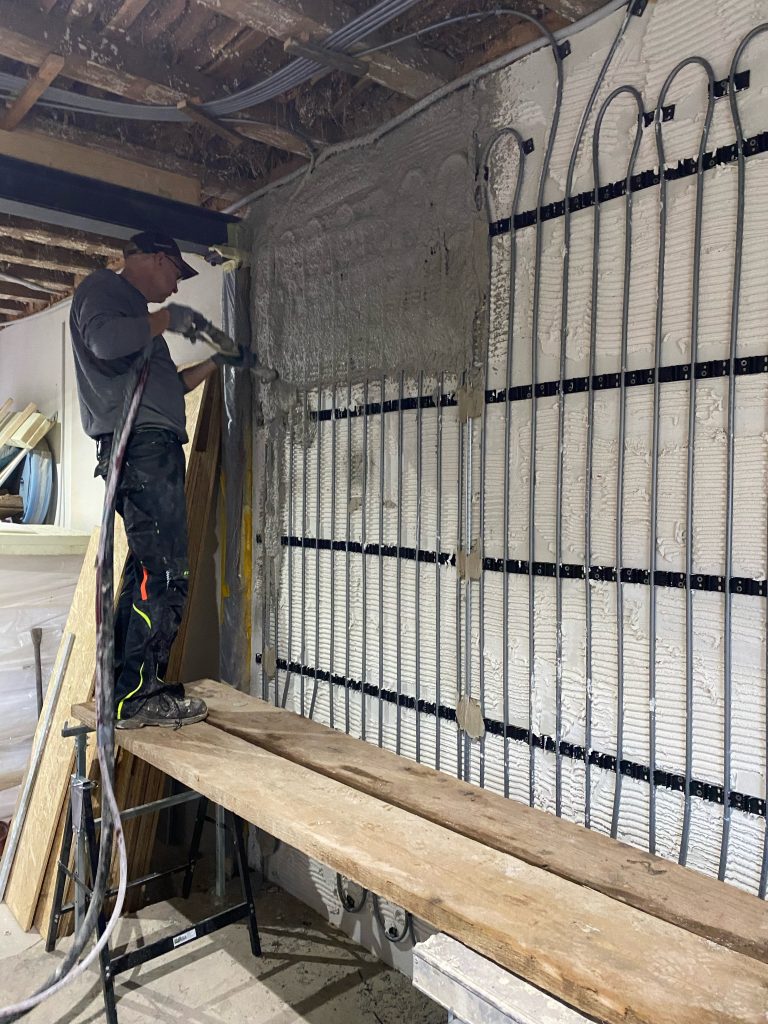 Geda╠emmte Innenwand Mit Heizung 768x1024